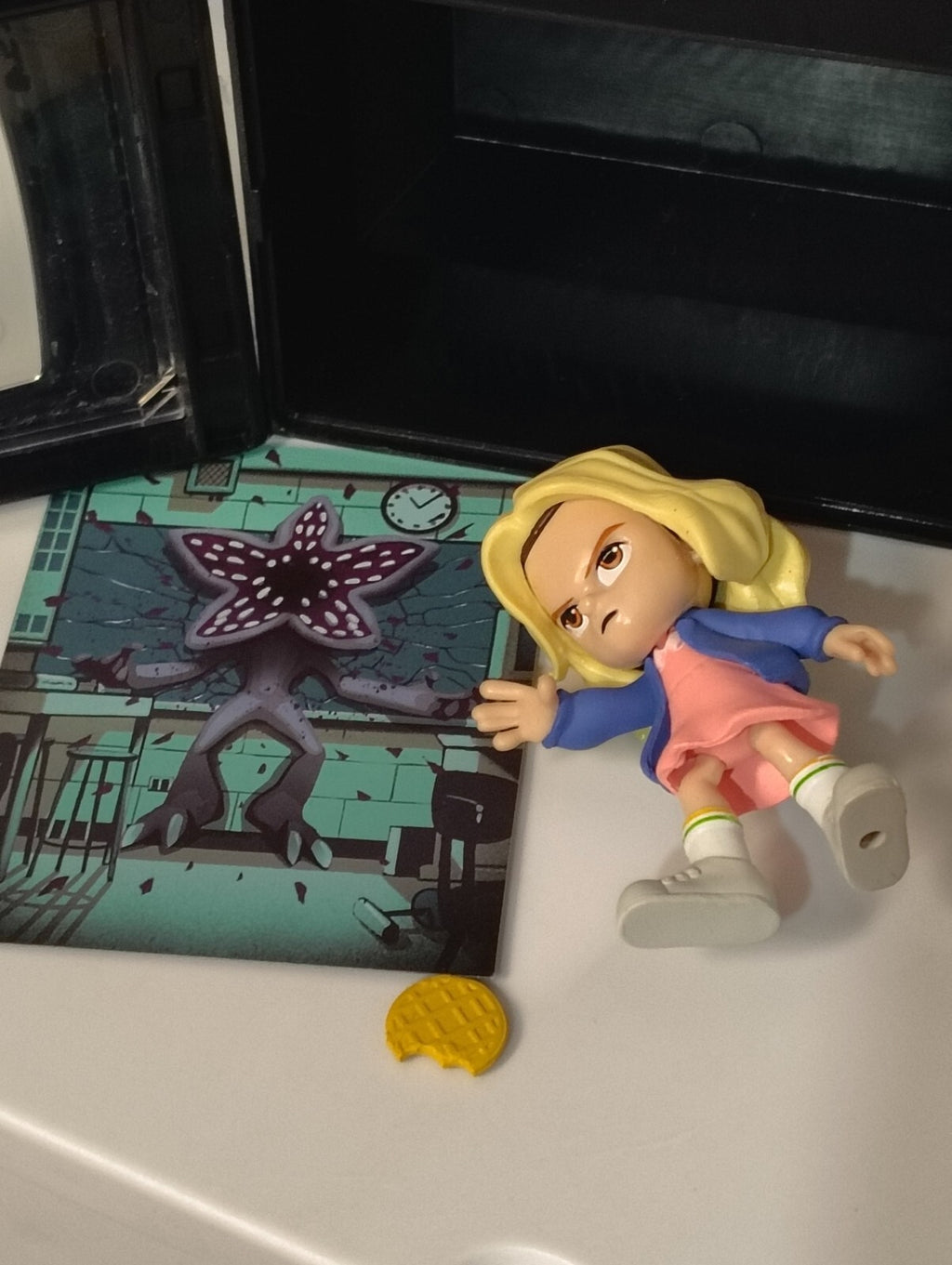 Yume Stranger Things Upside Down Capsule Eleven Vinyl Figure
